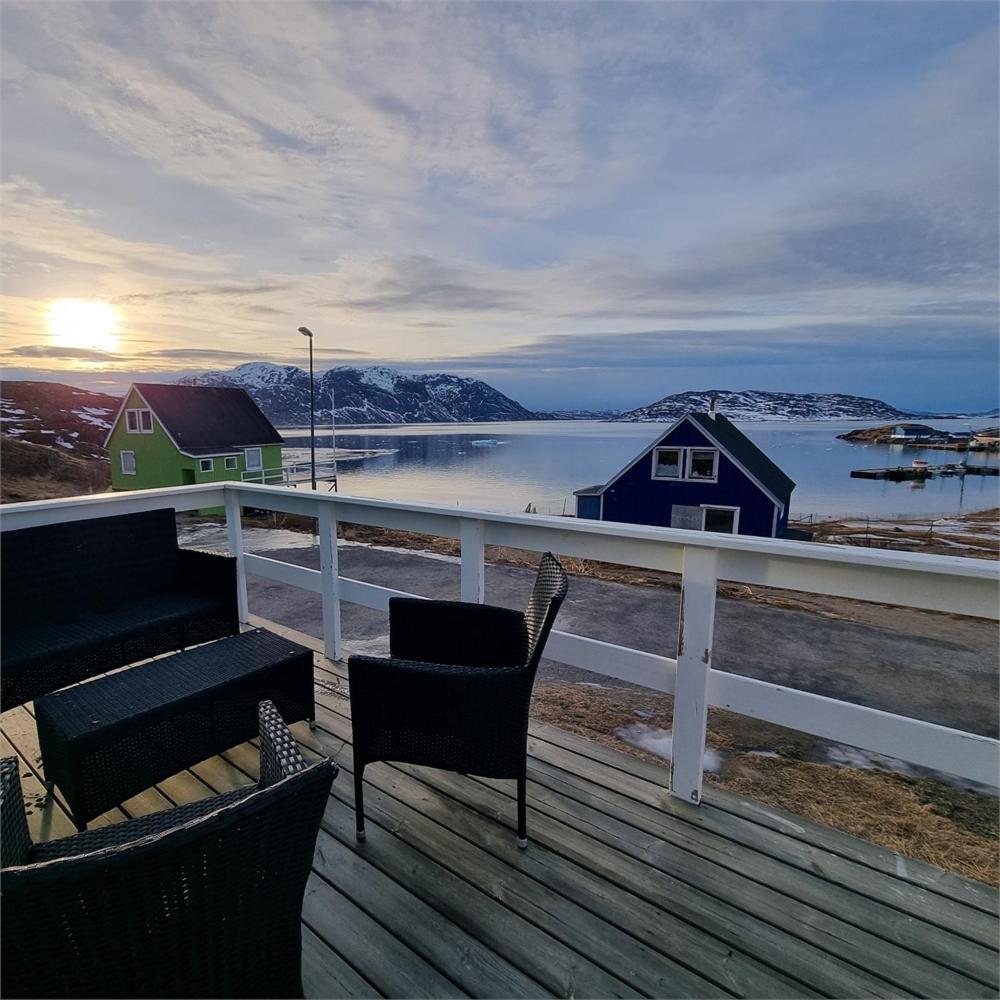 Igdlo Guesthouse Narsaq Екстер'єр фото
