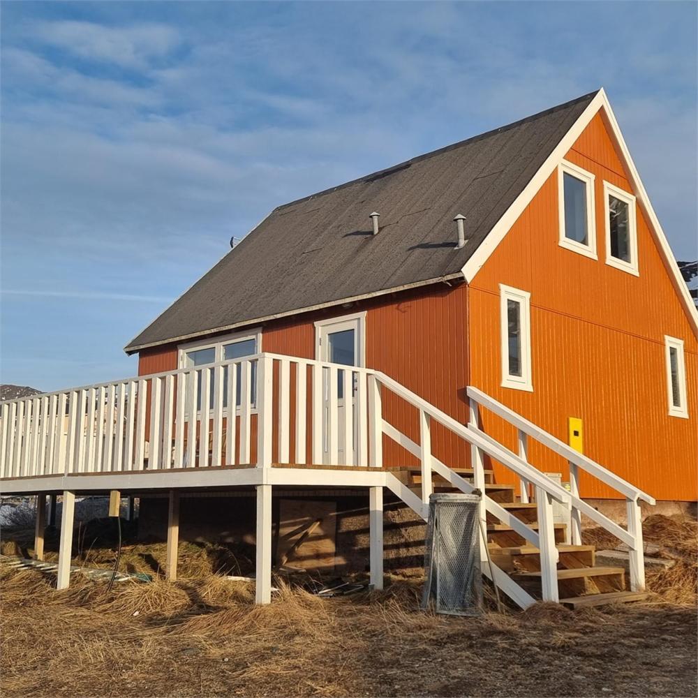 Igdlo Guesthouse Narsaq Екстер'єр фото